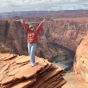 Meet your Posher, Taylor